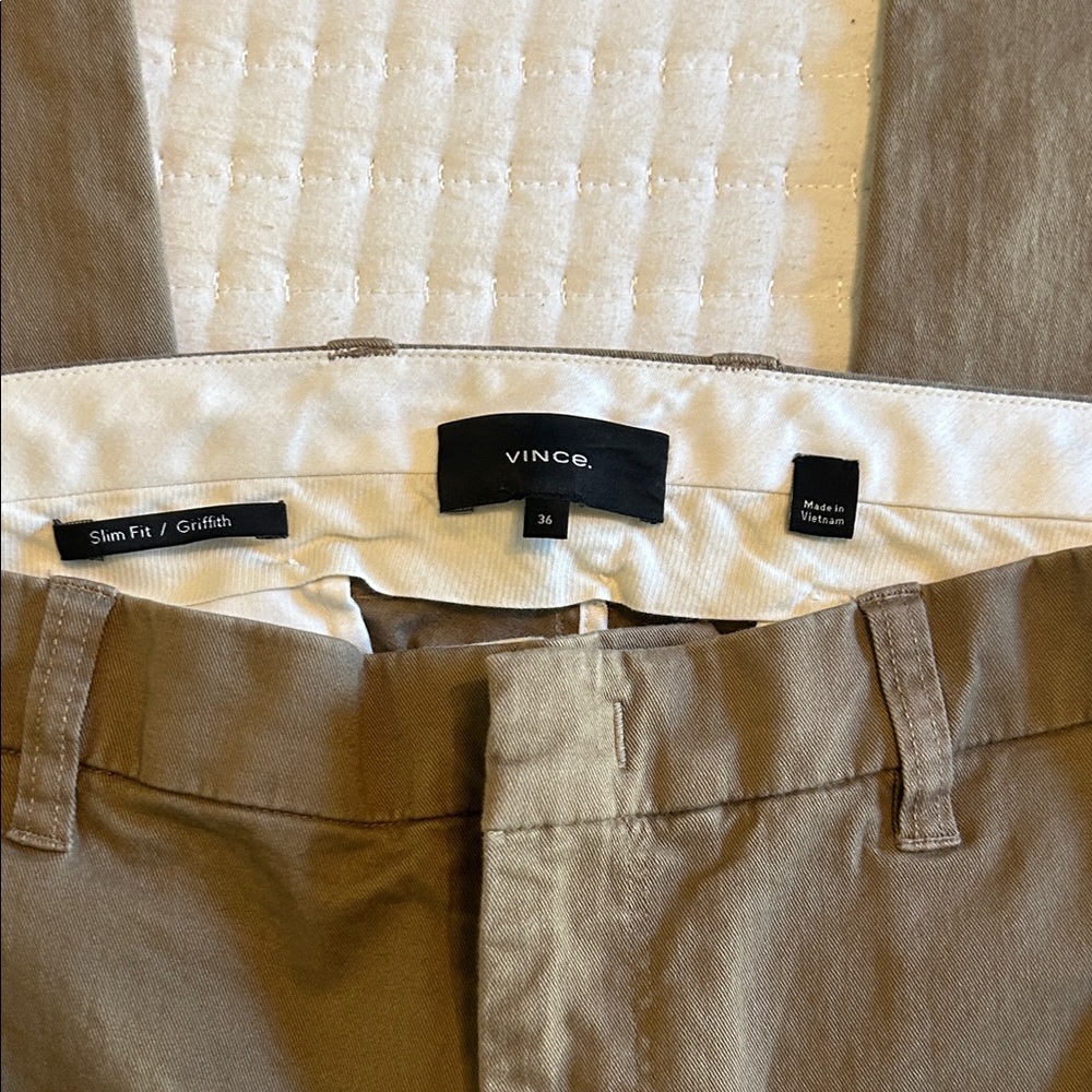 Vince Men's Chinos - Brown